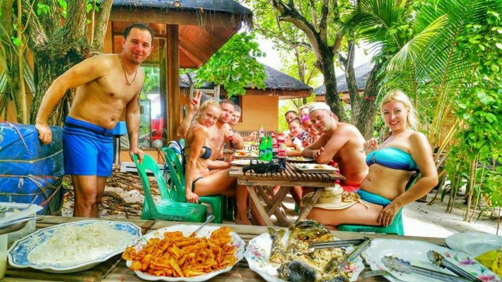 Готель Lily Rest Maldives Маафуші Екстер'єр фото
