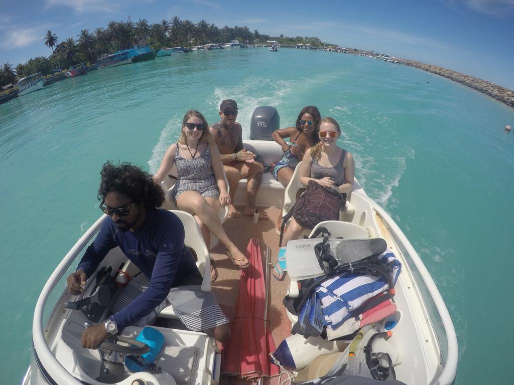 Готель Lily Rest Maldives Маафуші Екстер'єр фото
